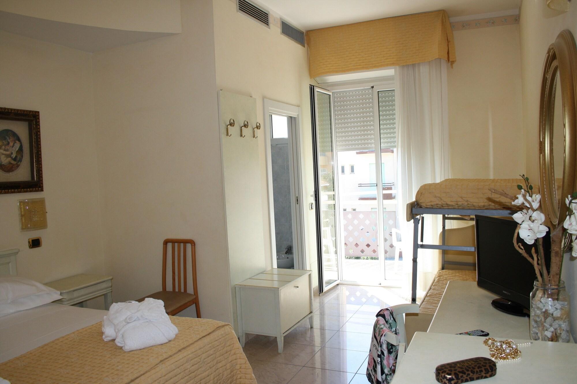 Hotel Gaston Римини Экстерьер фото